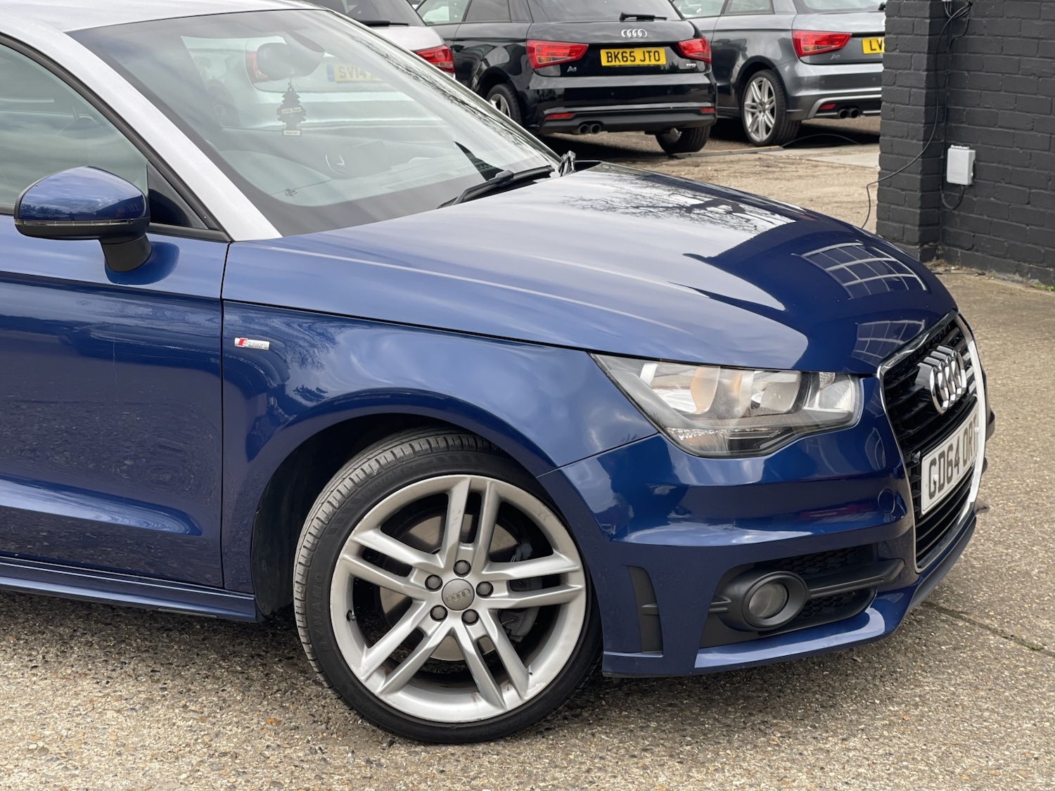 Used Audi A1 2015 for sale - 78098255: Photo 4