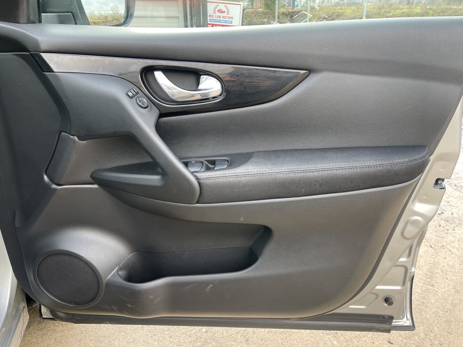 Used Nissan Qashqai 2015 for sale - 77400040: Photo 48