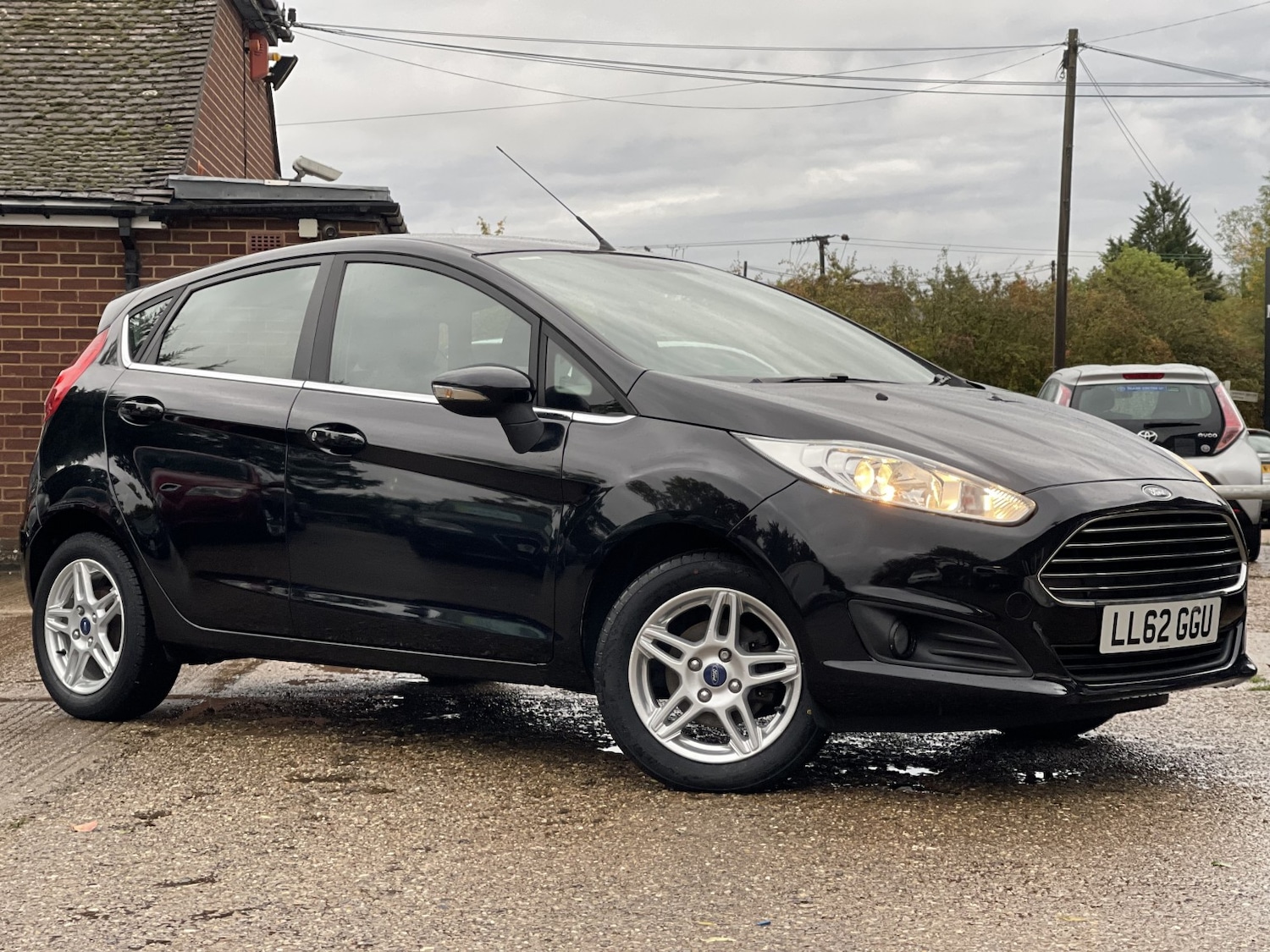 Used Ford Fiesta 2012 for sale - 76164507: Photo 2
