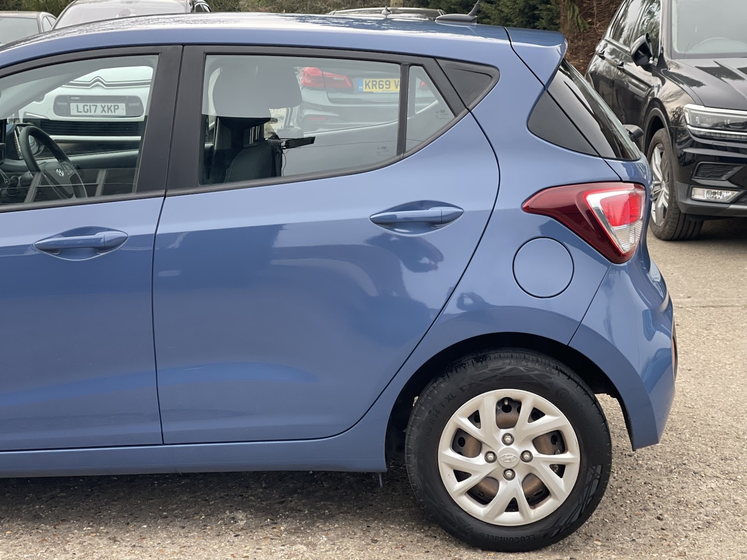 Used Hyundai i10 2018 for sale - 77981796: Photo 30