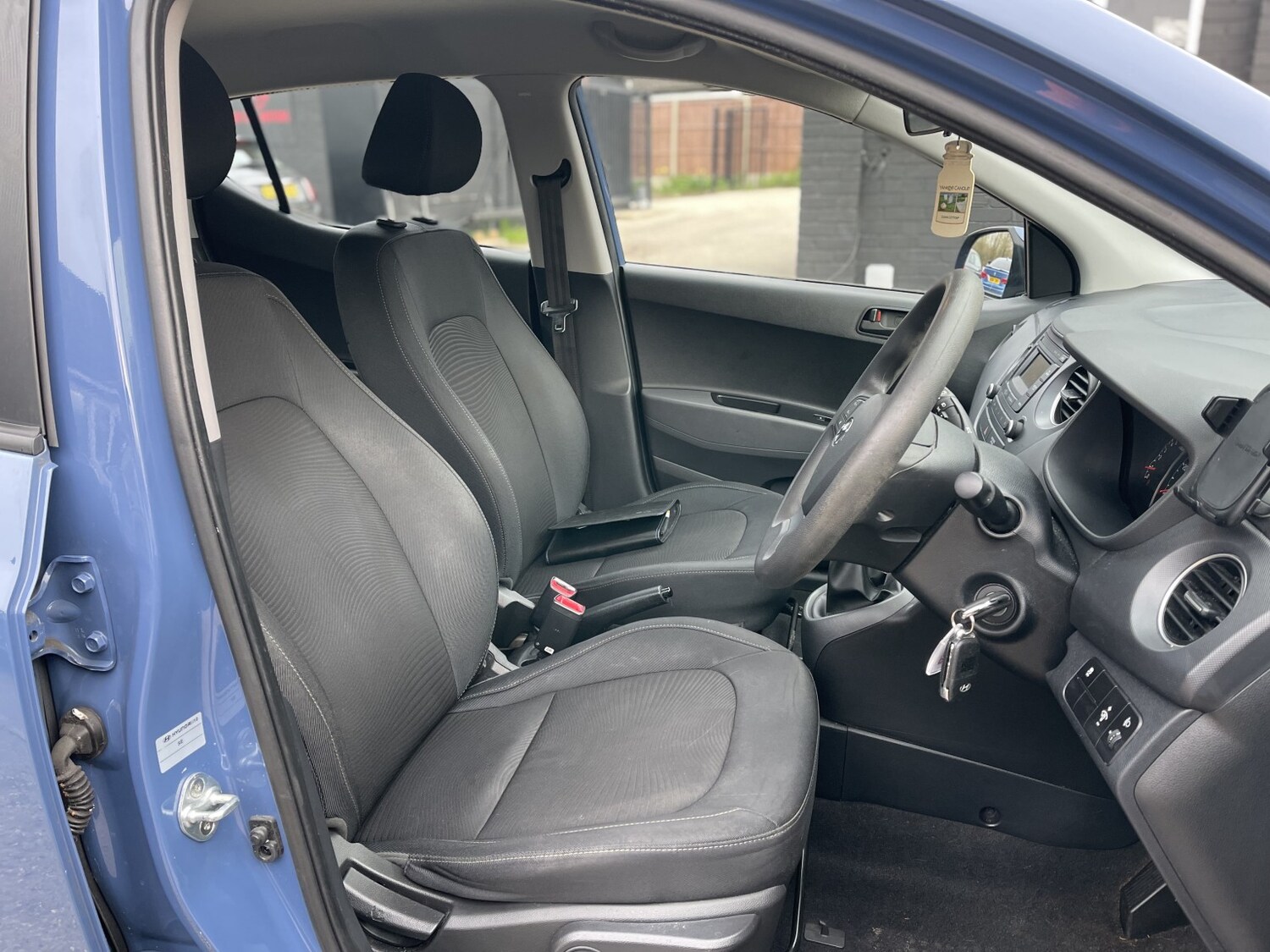 Used Hyundai i10 2018 for sale - 77981796: Photo 52