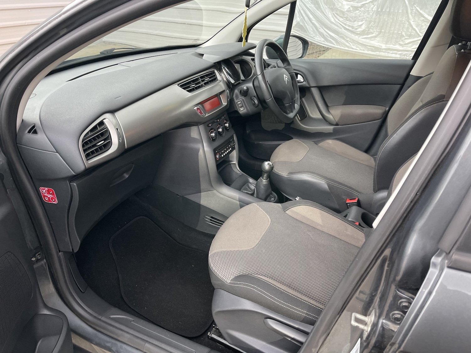 Used Citroen C3 2013 for sale - 76476952: Photo 33