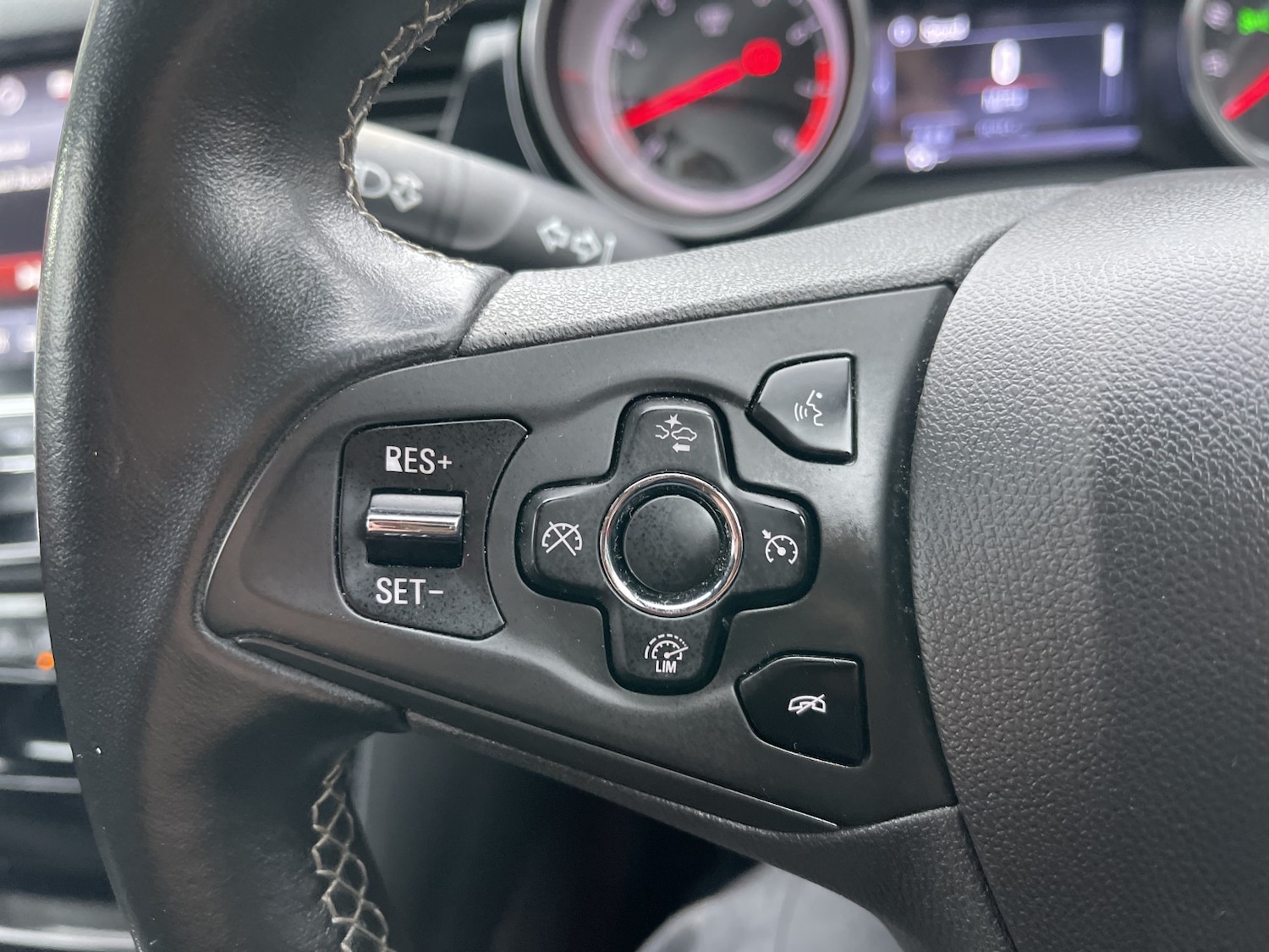 Used Vauxhall Astra 2017 for sale - 78098230: Photo 54