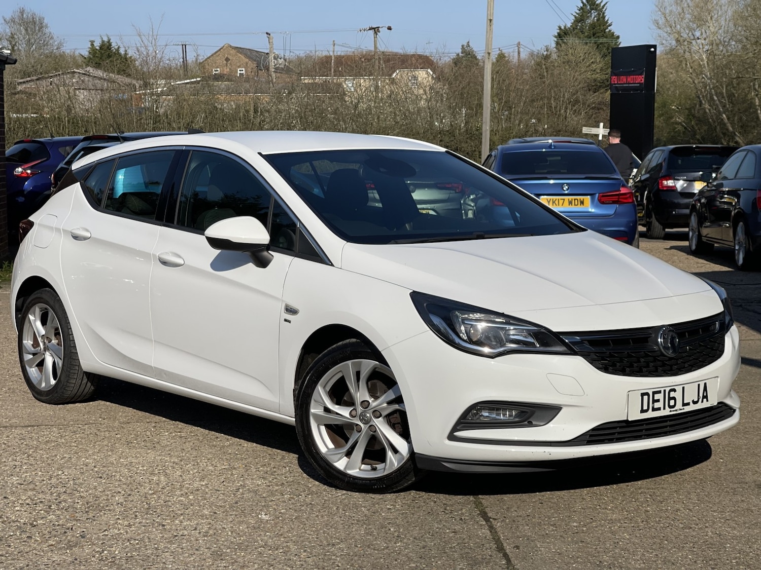 Used Vauxhall Astra 2016 for sale - 77962031: Photo 1