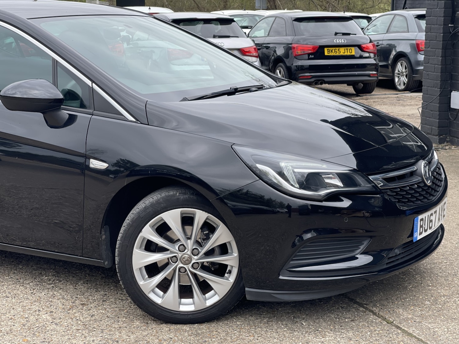 Used Vauxhall Astra 2017 for sale - 78098293: Photo 3