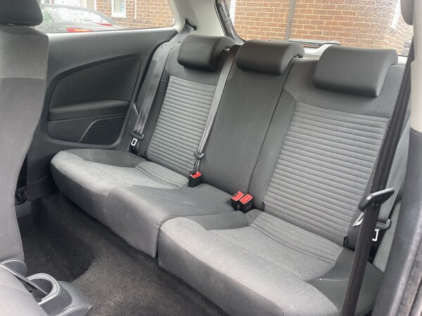 Used Volkswagen Polo 2011 for sale - 76205629: Photo 36