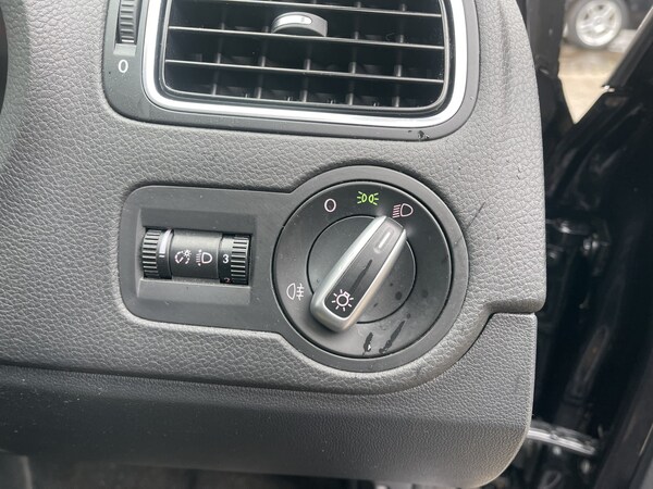 Used Volkswagen Polo 2011 for sale - 76205629: Photo 45