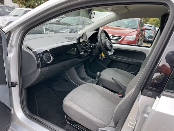Used Volkswagen up! 2016 for sale - 76205610: Photo 33