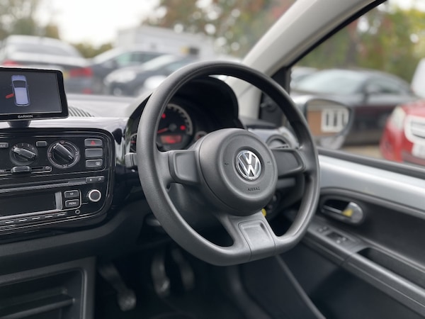 Used Volkswagen up! 2016 for sale - 76205610: Photo 40