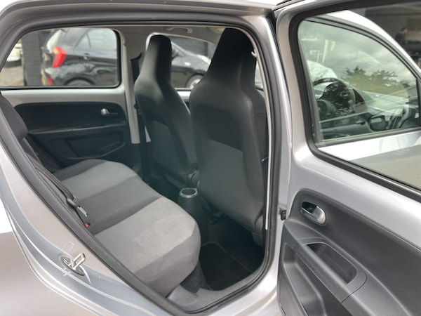 Used Volkswagen up! 2016 for sale - 76205610: Photo 46