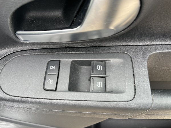 Used Volkswagen up! 2016 for sale - 76205610: Photo 49