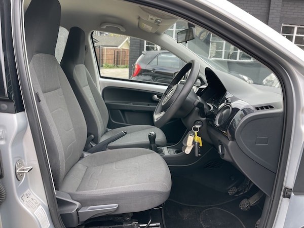Used Volkswagen up! 2016 for sale - 76205610: Photo 51