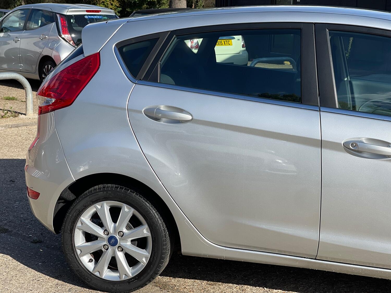 Used Ford Fiesta 2011 for sale - 76082721: Photo 10