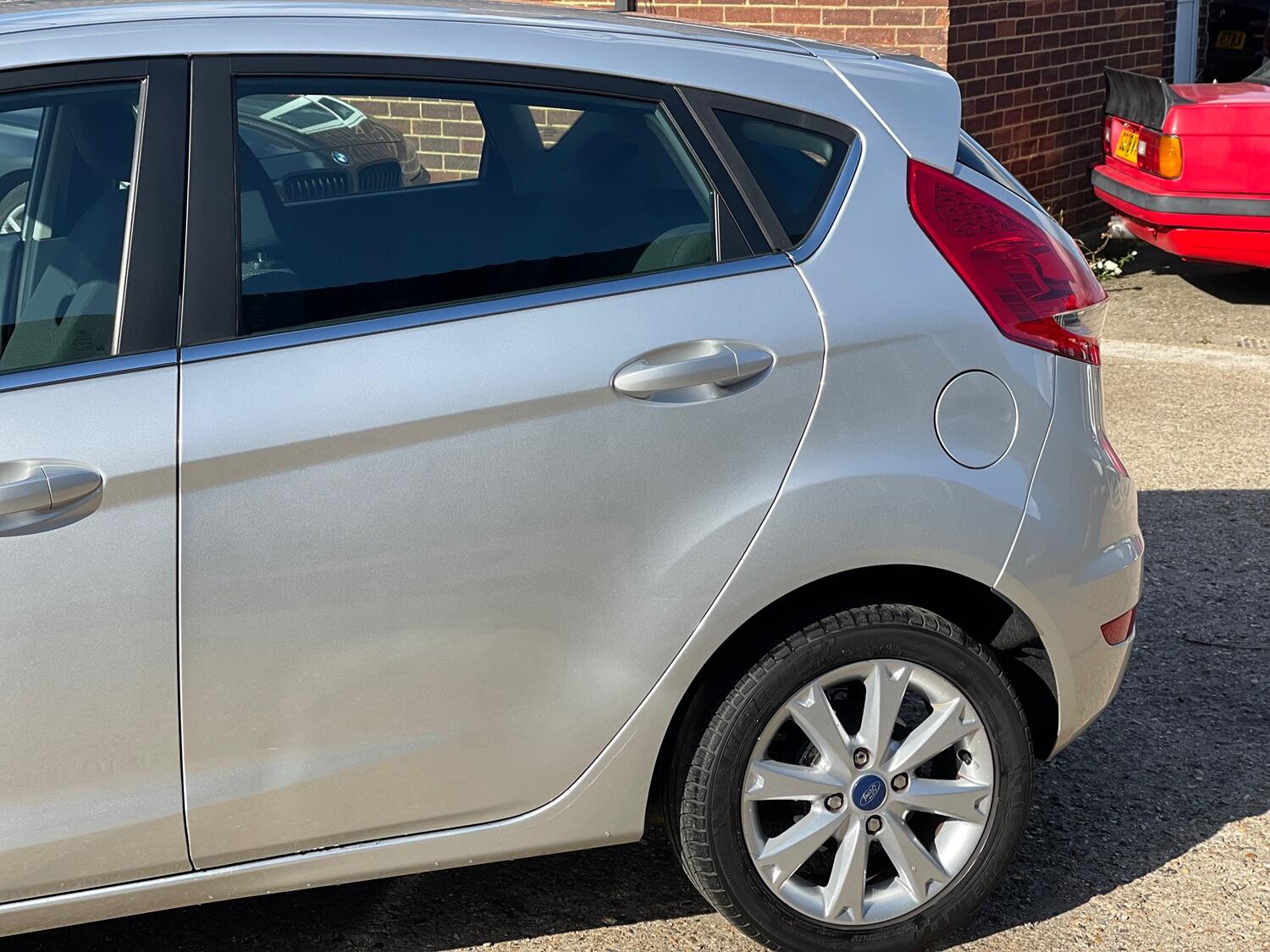 Used Ford Fiesta 2011 for sale - 76082721: Photo 12