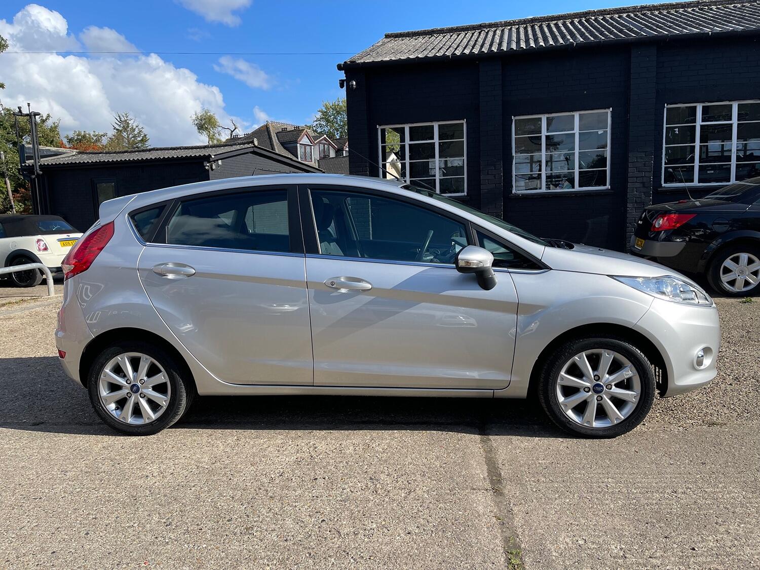 Used Ford Fiesta 2011 for sale - 76082721: Photo 24