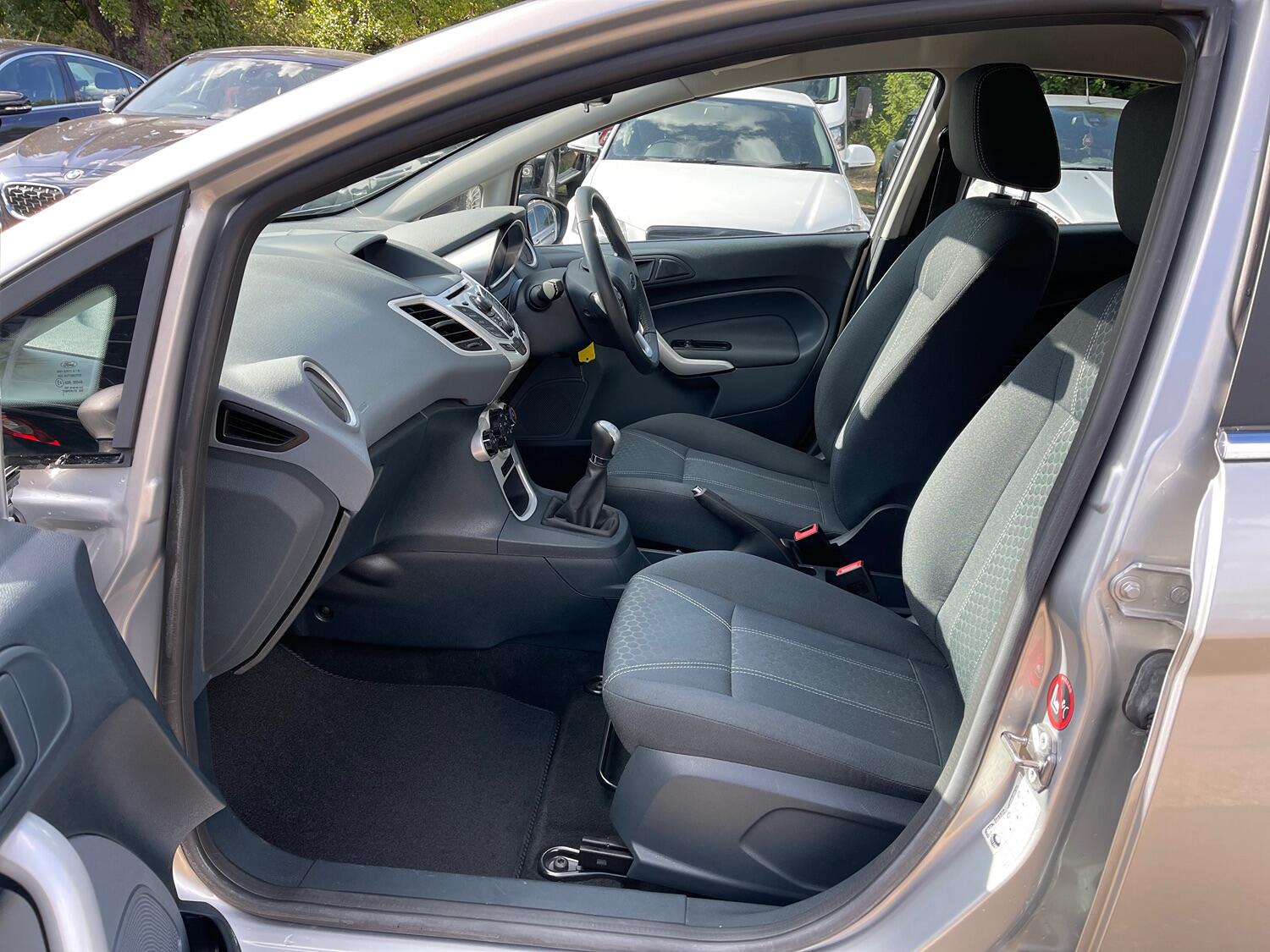 Used Ford Fiesta 2011 for sale - 76082721: Photo 32