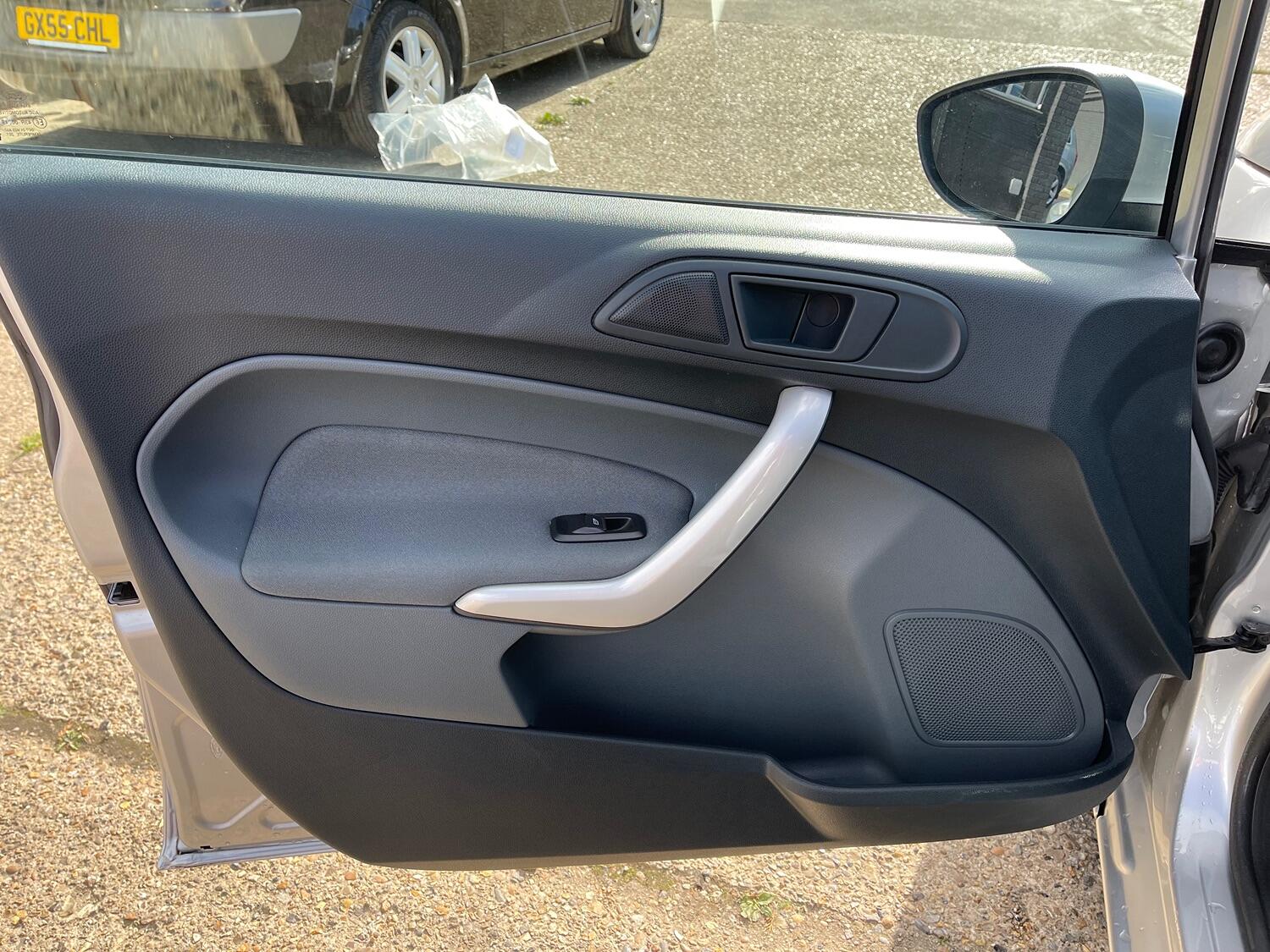 Used Ford Fiesta 2011 for sale - 76082721: Photo 34