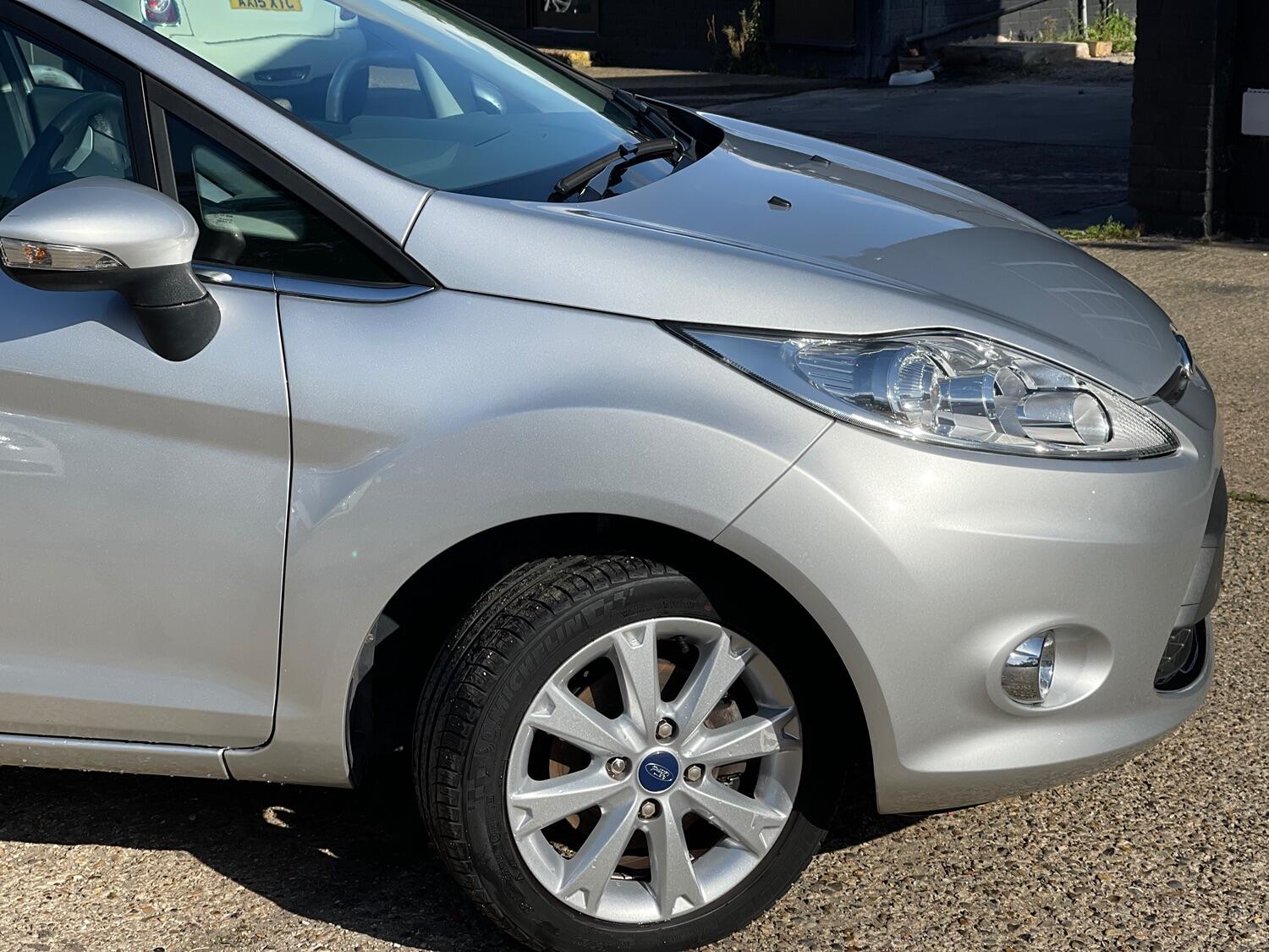Used Ford Fiesta 2011 for sale - 76082721: Photo 4