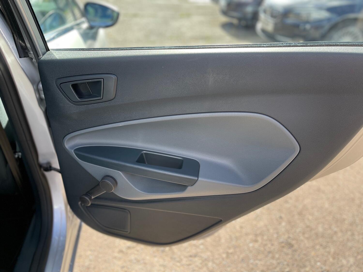 Used Ford Fiesta 2011 for sale - 76082721: Photo 41