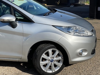Used Ford Fiesta 2011 for sale - 76082721: Photo 4