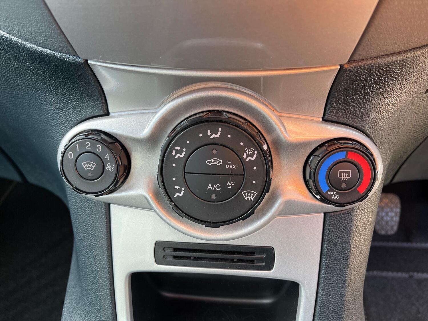Used Ford Fiesta 2011 for sale - 76082721: Photo 52