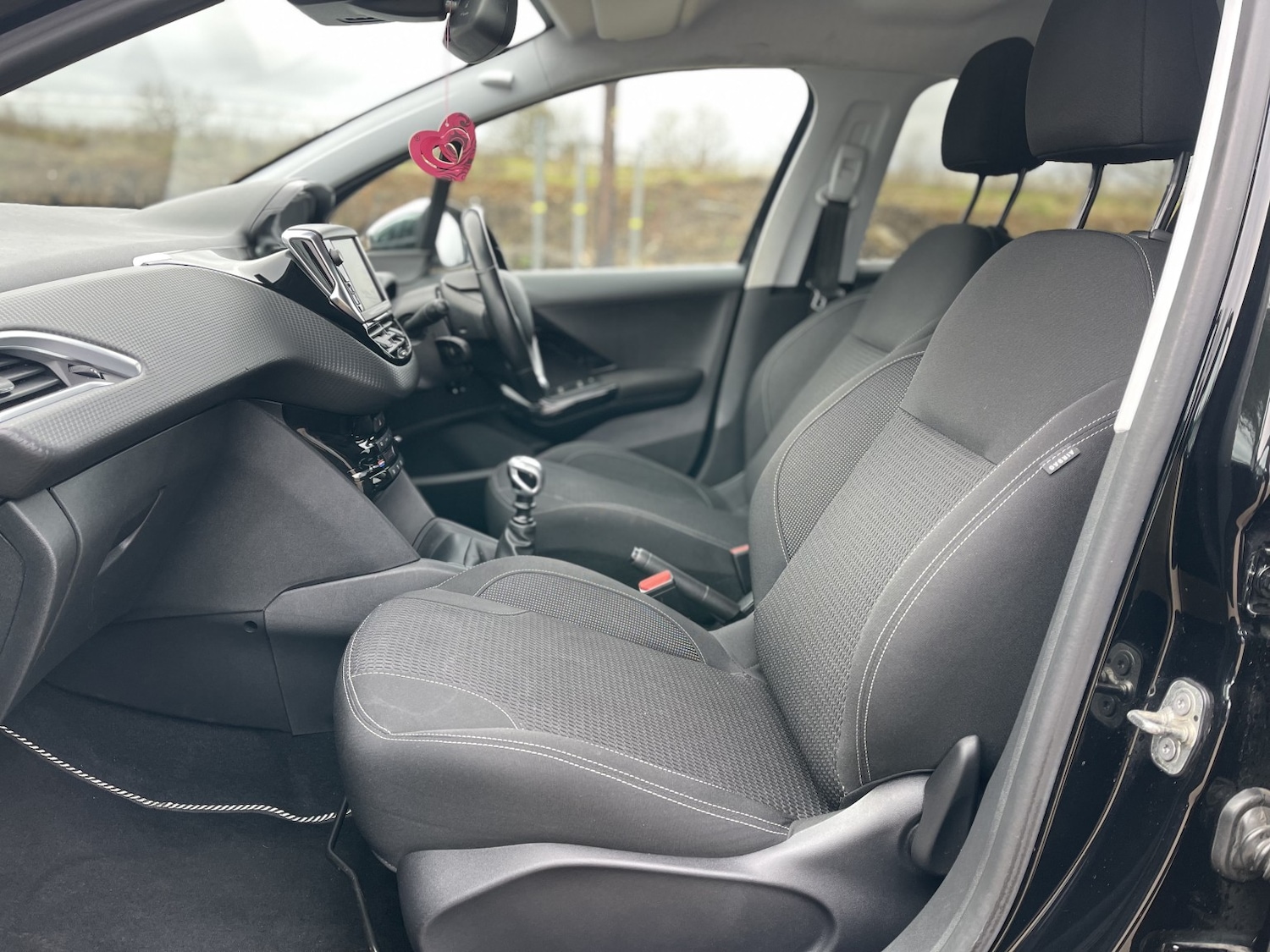 Used Peugeot 208 2019 for sale - 77166122: Photo 39