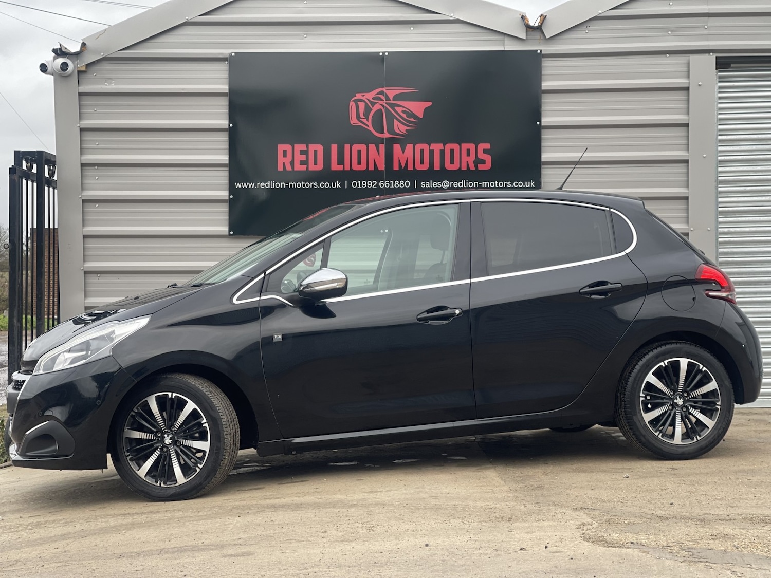 Used Peugeot 208 2019 for sale - 77166122: Photo 6