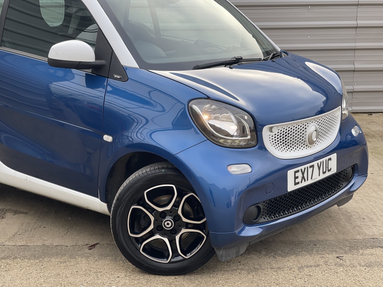 Used smart fortwo 2017 for sale - 76643465: Photo 3