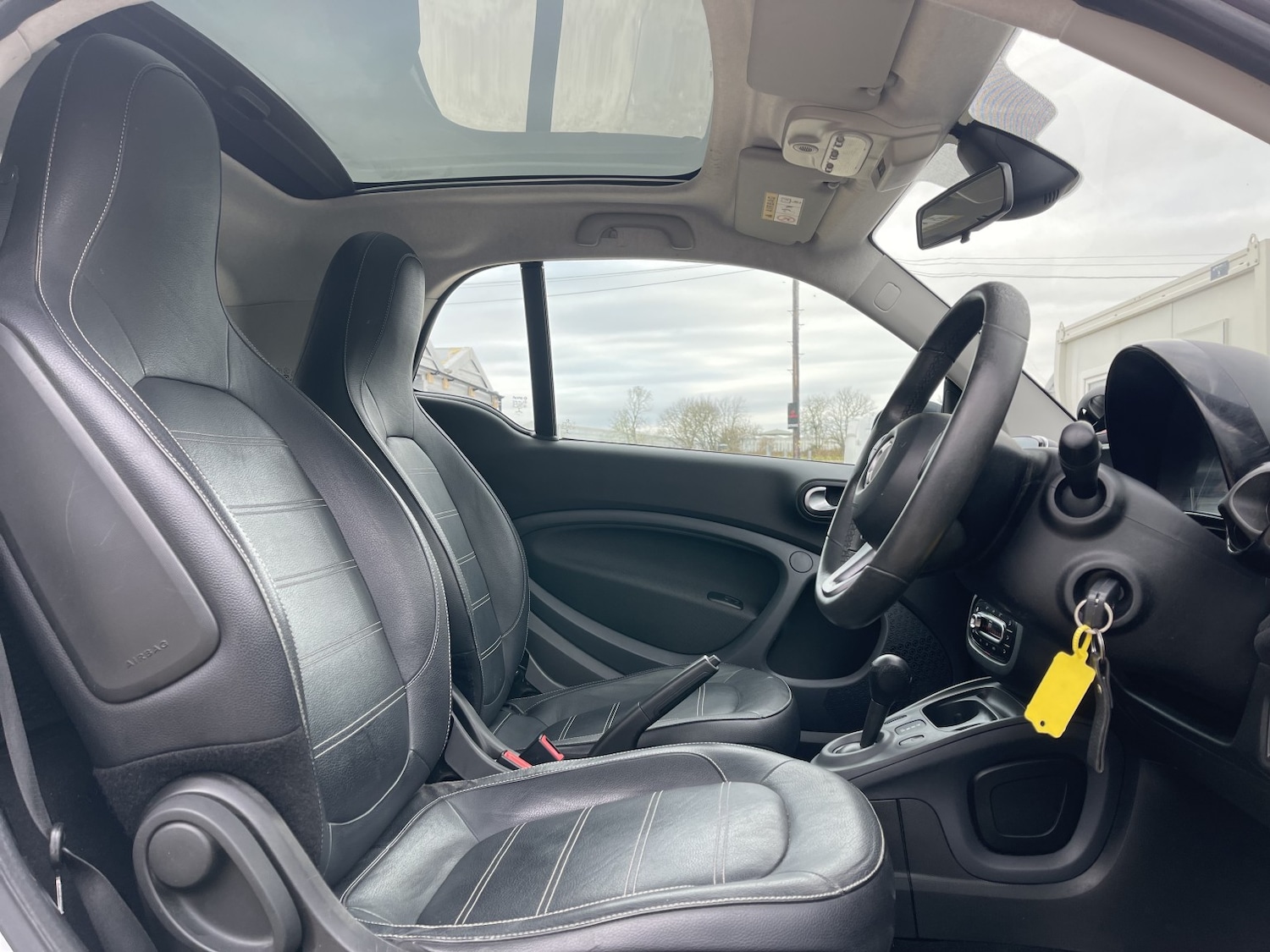 Used smart fortwo 2017 for sale - 76643465: Photo 37