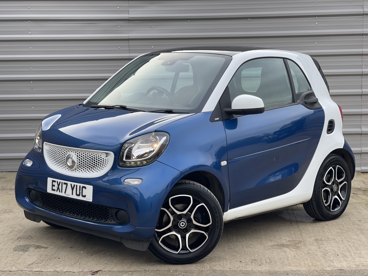 Used smart fortwo 2017 for sale - 76643465: Photo 8