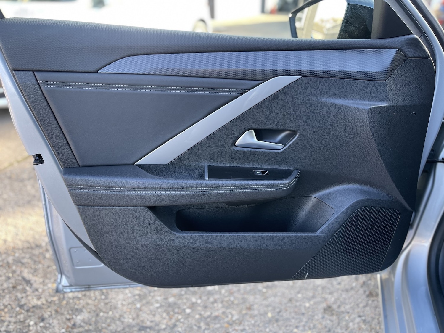 Used Vauxhall Astra 2023 for sale - 78155301: Photo 32