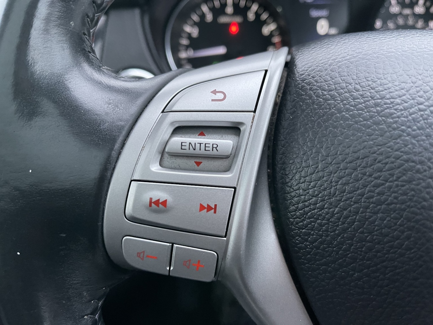 Used Nissan Qashqai 2015 for sale - 77140640: Photo 50