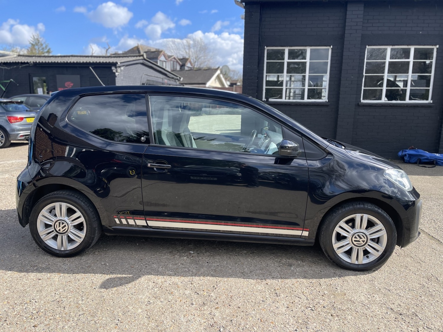 Used Volkswagen up! 2017 for sale - 78062250: Photo 21