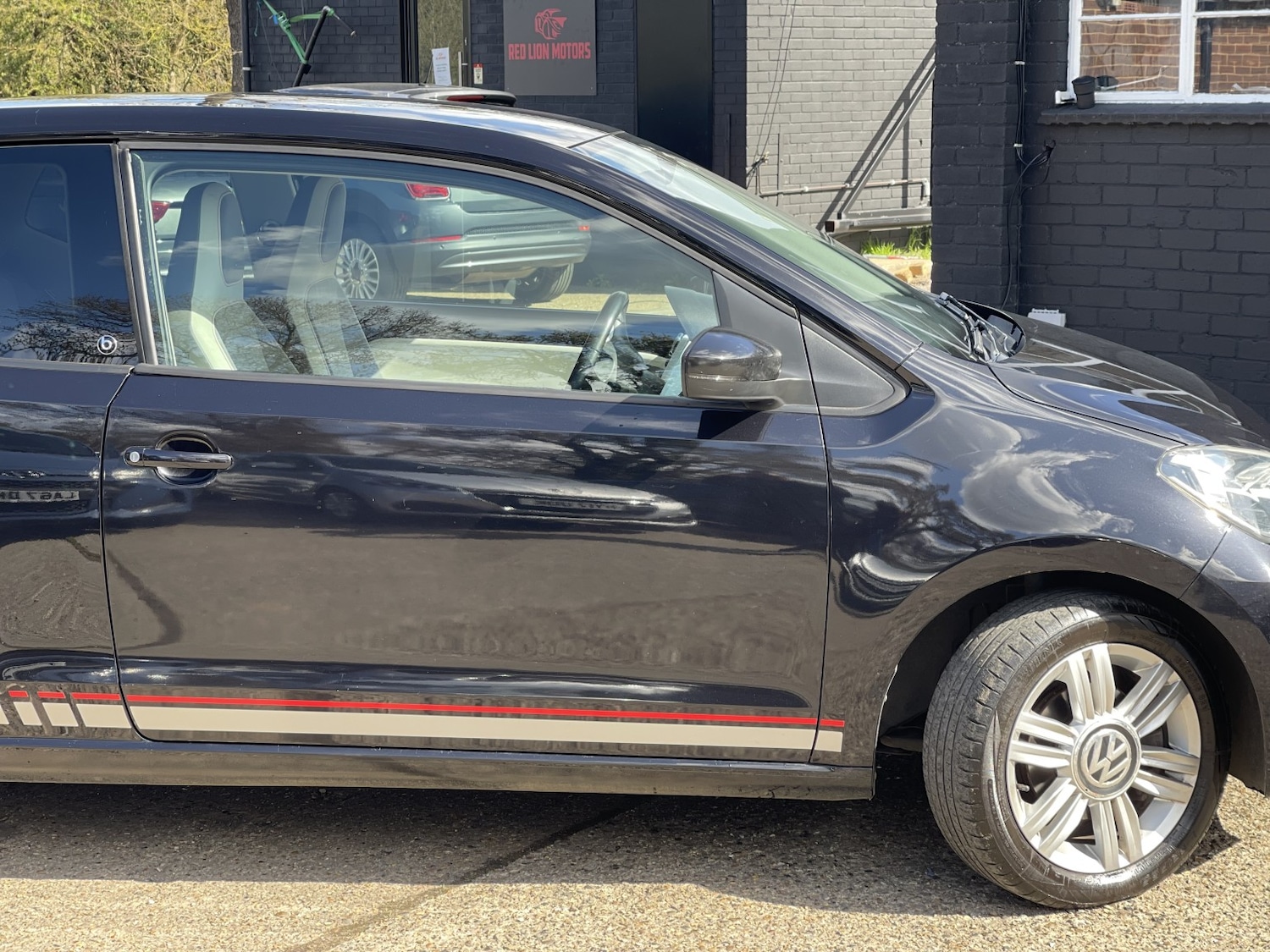 Used Volkswagen up! 2017 for sale - 78062250: Photo 5