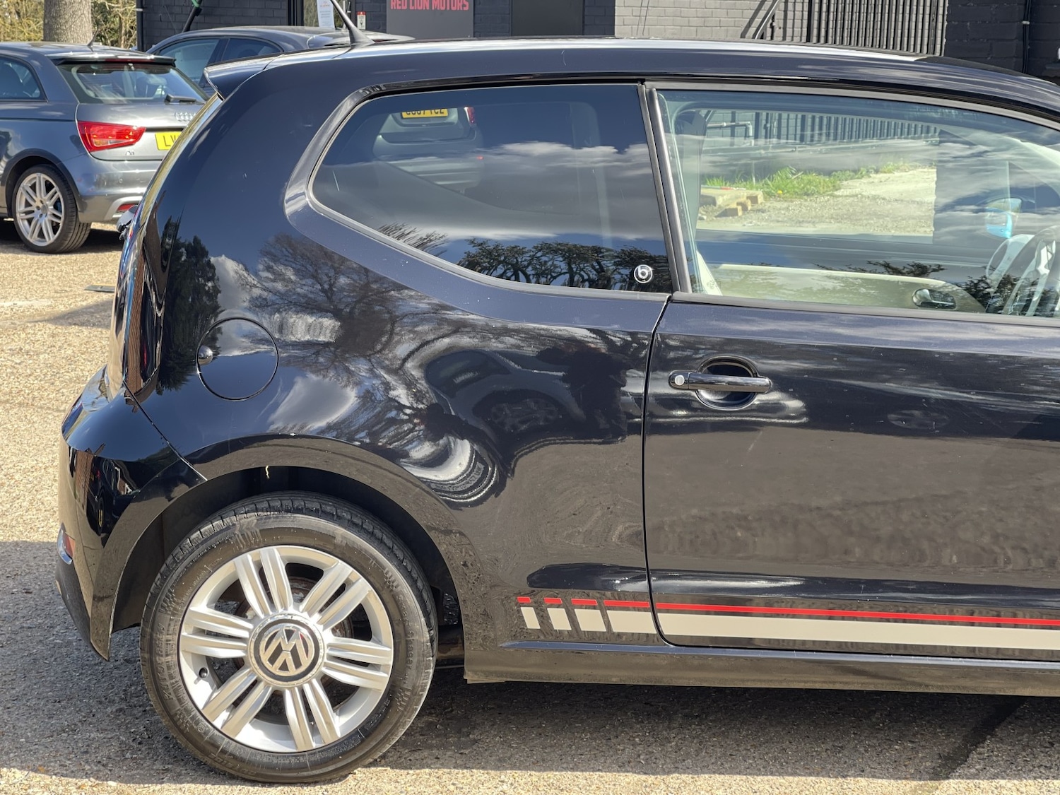 Used Volkswagen up! 2017 for sale - 78062250: Photo 9