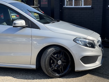 Used Mercedes-Benz B Class 2015 for sale - 77962030: Photo