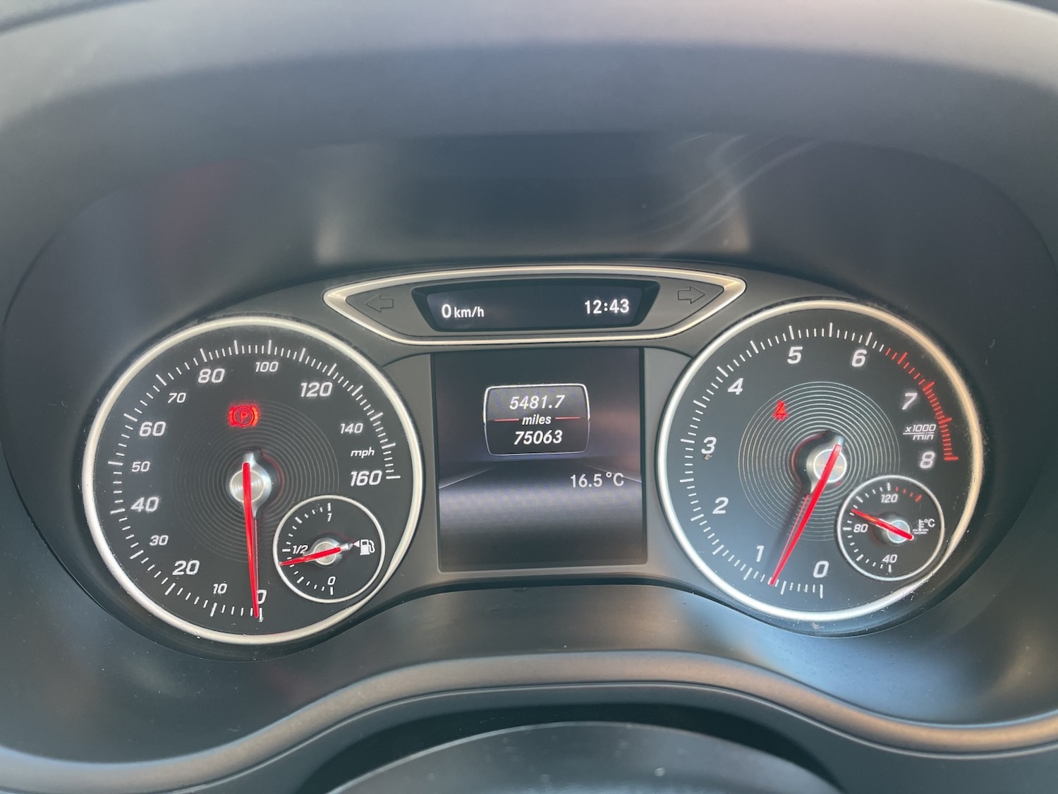 Used Mercedes-Benz B Class 2015 for sale - 77962030: Photo 55