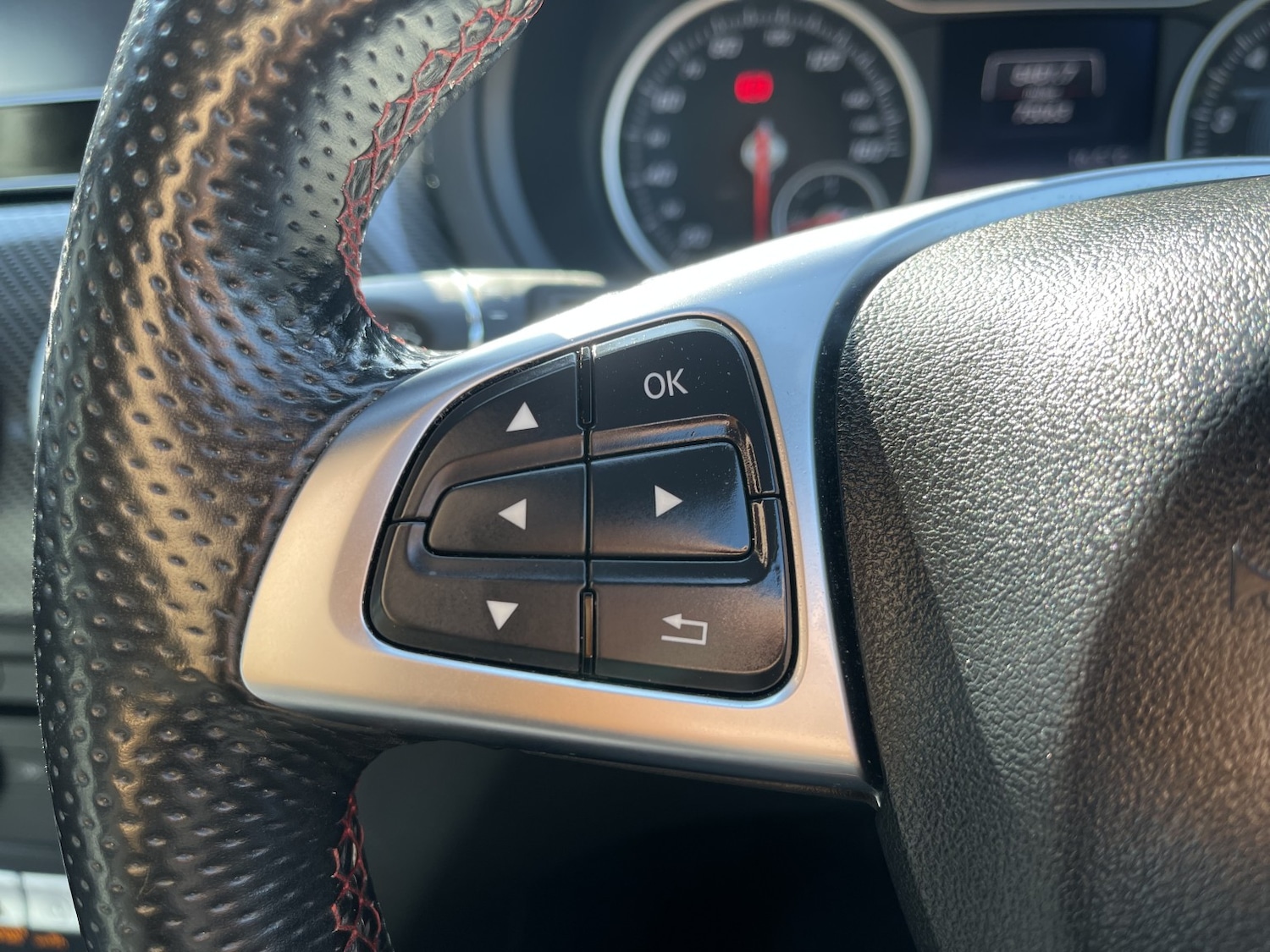 Used Mercedes-Benz B Class 2015 for sale - 77962030: Photo 56