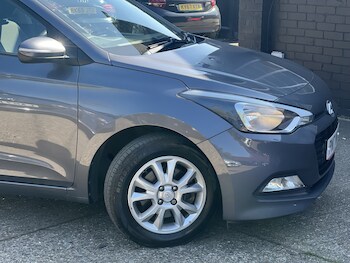 Used Hyundai i20 2017 for sale - 78360002: Photo