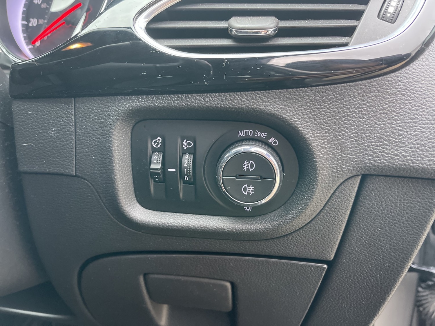 Used Vauxhall Astra 2017 for sale - 76666168: Photo 47