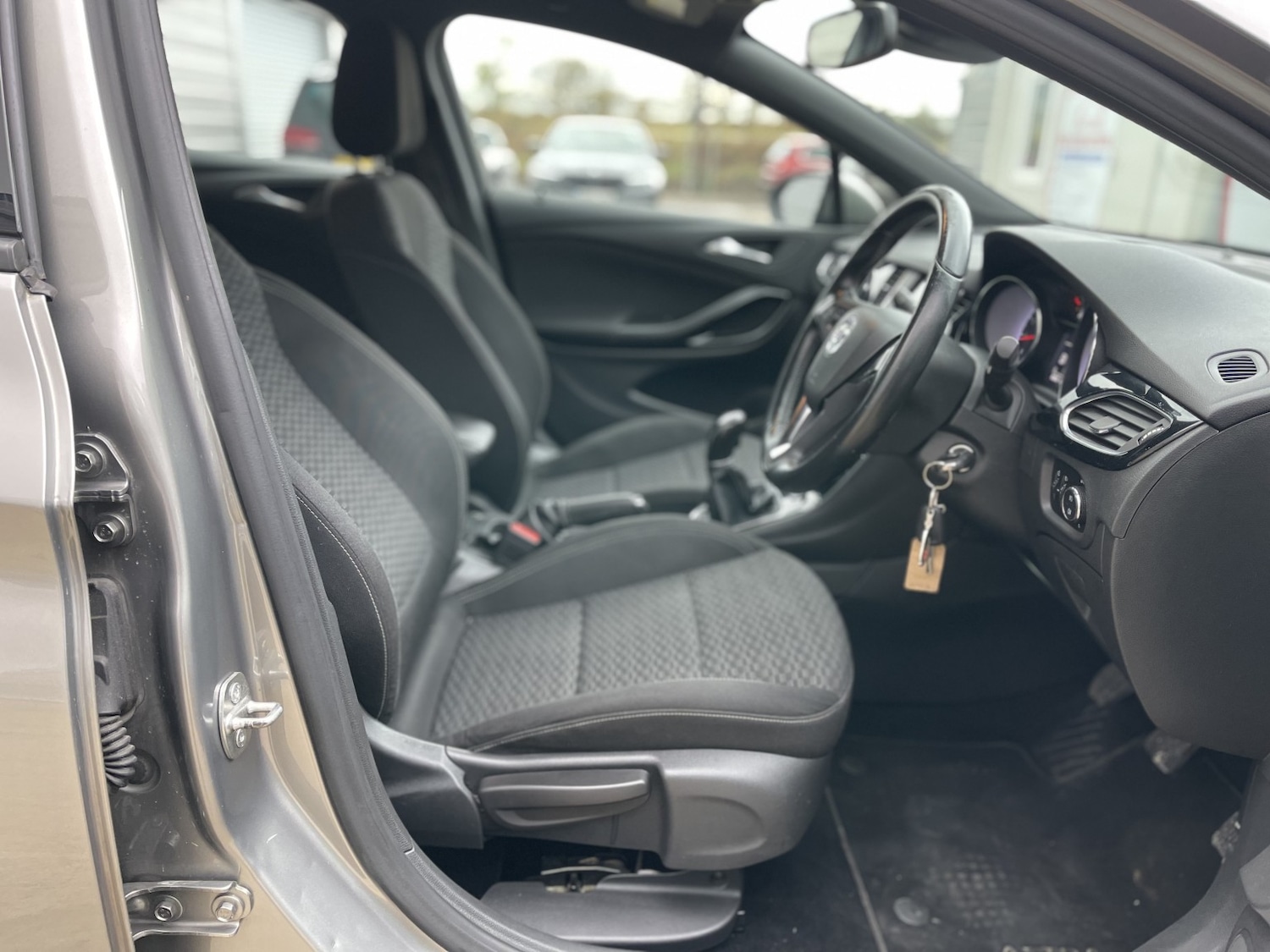 Used Vauxhall Astra 2017 for sale - 76666168: Photo 48