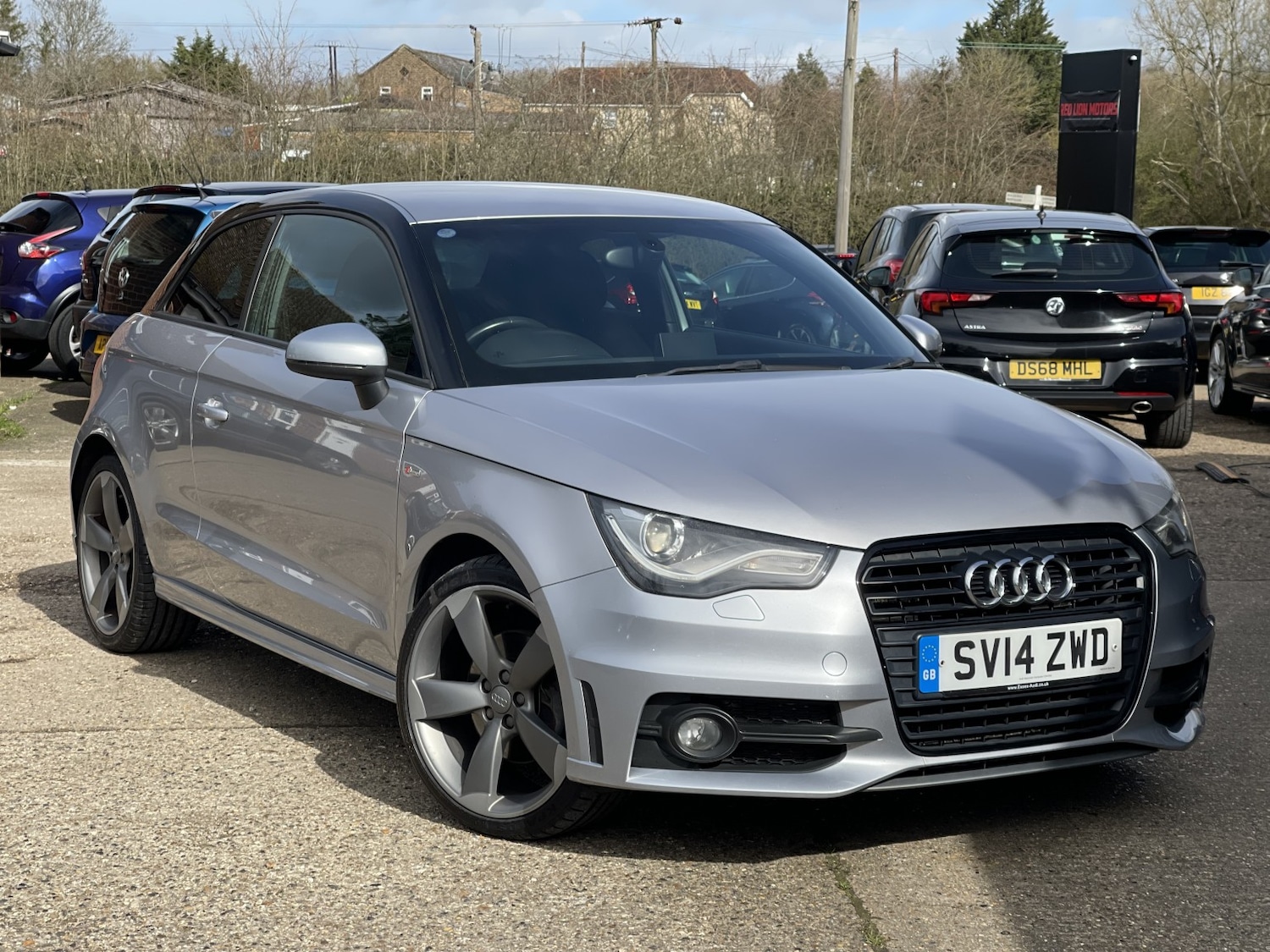 Used Audi A1 2014 for sale - 77962032: Photo 2