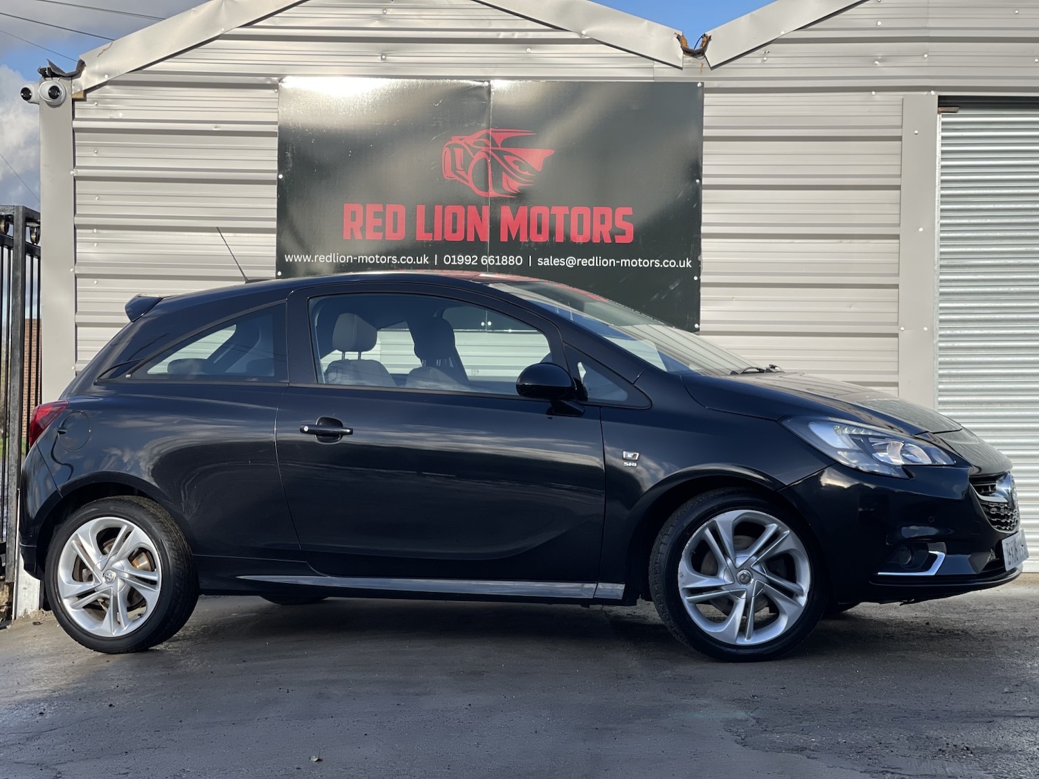 Used Vauxhall Corsa 2016 for sale - 77228198: Photo 3