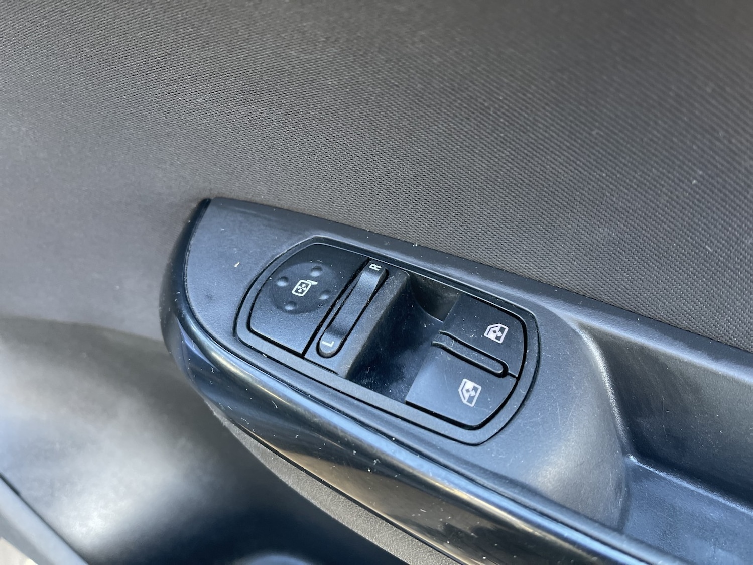 Used Vauxhall Corsa 2016 for sale - 77228198: Photo 39