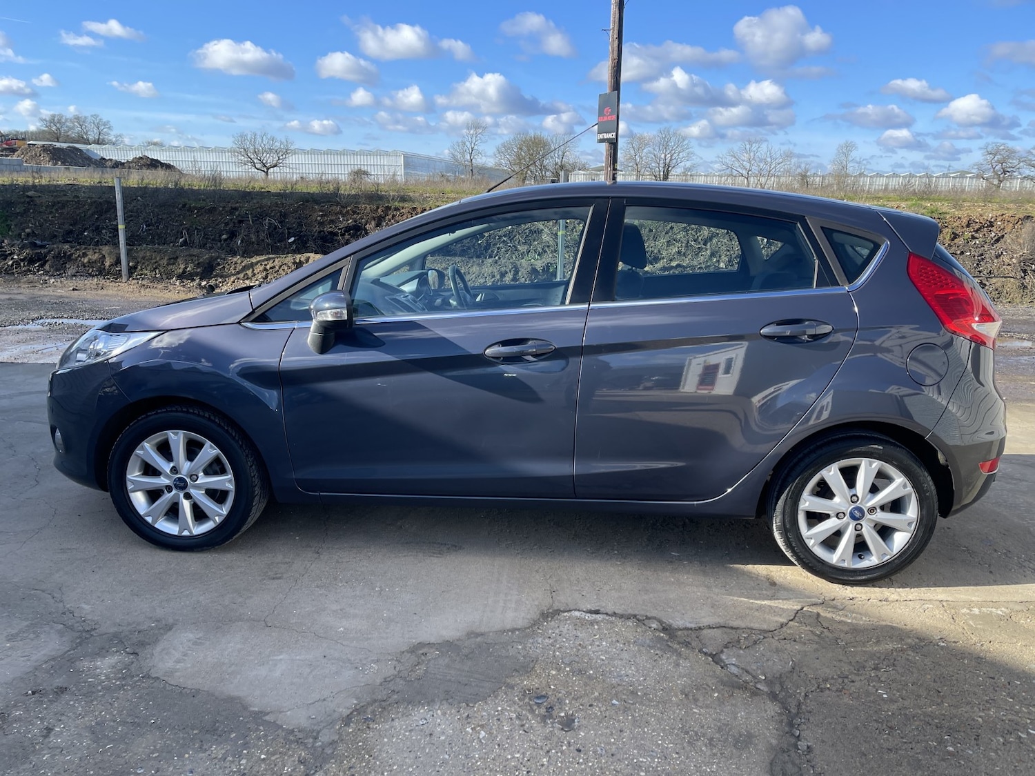 Used Ford Fiesta 2011 for sale - 77632504: Photo 33