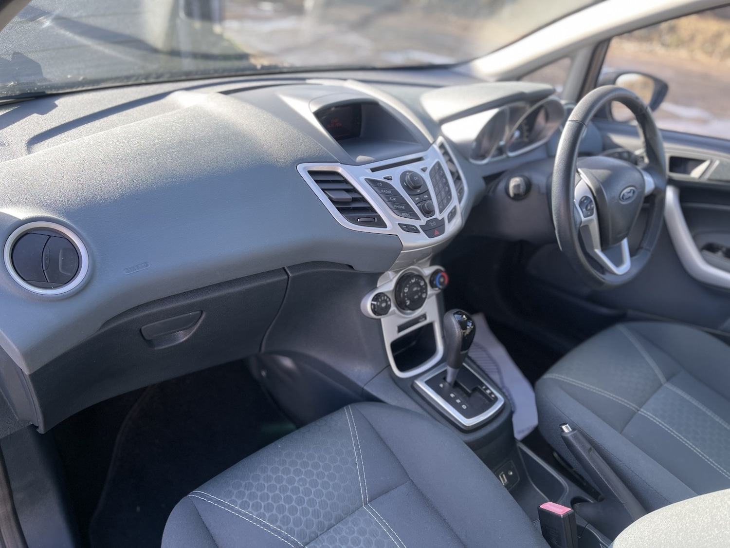 Used Ford Fiesta 2011 for sale - 77632504: Photo 37