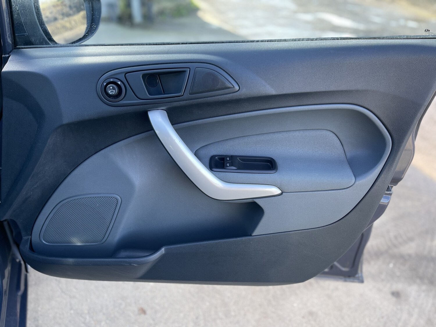 Used Ford Fiesta 2011 for sale - 77632504: Photo 46