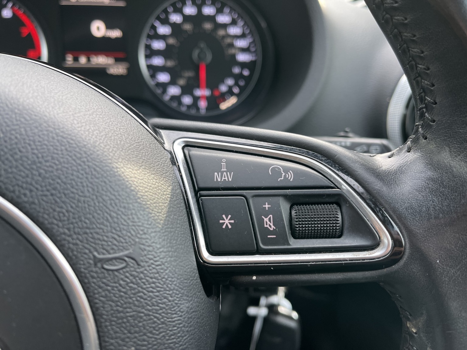 Used Audi A3 2015 for sale - 77881098: Photo 42