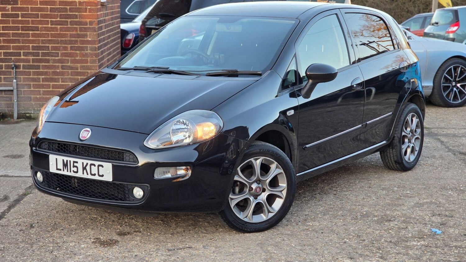 Used Fiat Punto 2015 for sale - 76082778: Photo 11