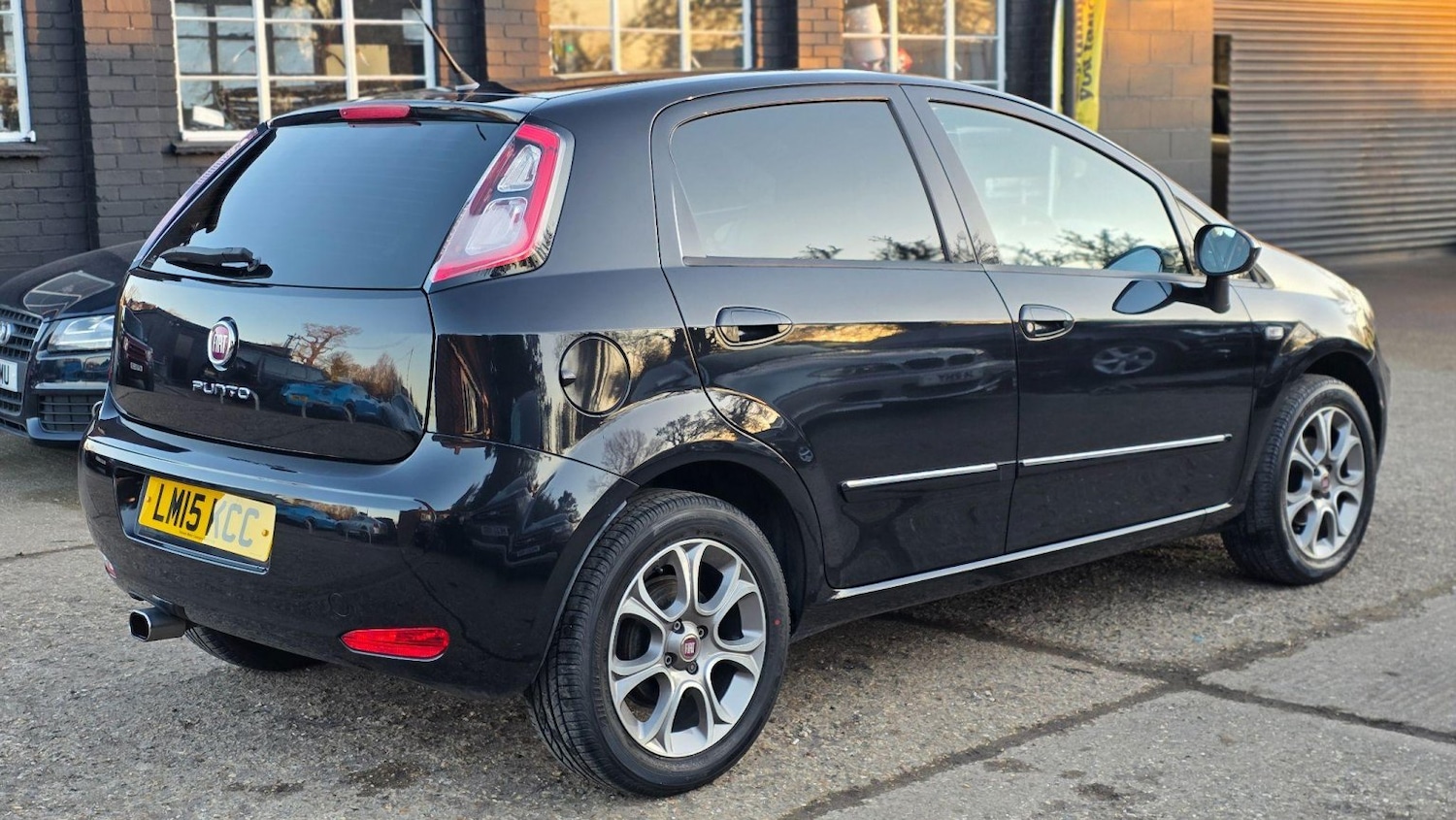 Used Fiat Punto 2015 for sale - 76082778: Photo 23
